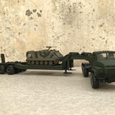 Mô hình đồ chơi lắp ghép Xe quân sự Kraz-260b tỷ lệ 1:72