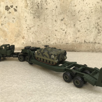 Mô hình đồ chơi lắp ghép Xe quân sự Kraz-260b tỷ lệ 1:72