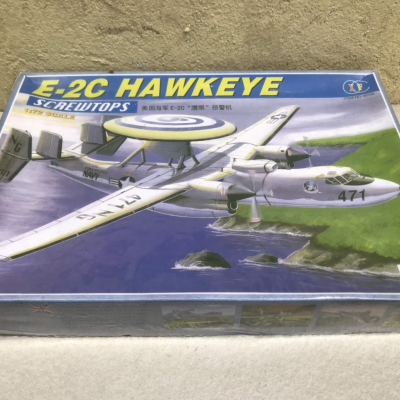 Mô hình lắp ráp, máy bay Cảnh báo E-2C Hawkeye  tỷ lệ 1:72