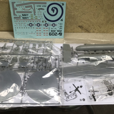 Mô hình lắp ráp, máy bay Cảnh báo E-2C Hawkeye  tỷ lệ 1:72
