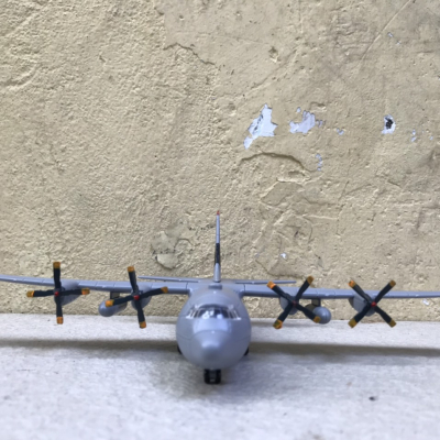 Mô hình lắp ráp Máy bay C-130 tỷ lệ 1:144