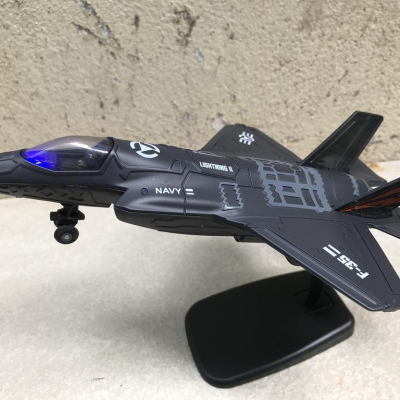 Máy bay đồ chơi Tiêm kích F-35 kim loại