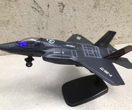 ​Máy bay đồ chơi Tiêm kích F-35 kim loại
