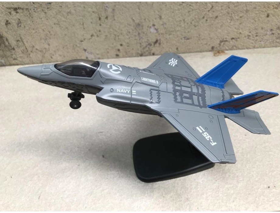 Máy bay đồ chơi Tiêm kích F-35 kim loại