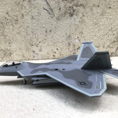 Máy bay Lockheed Martin F22 Raptor tỷ lệ 1:72