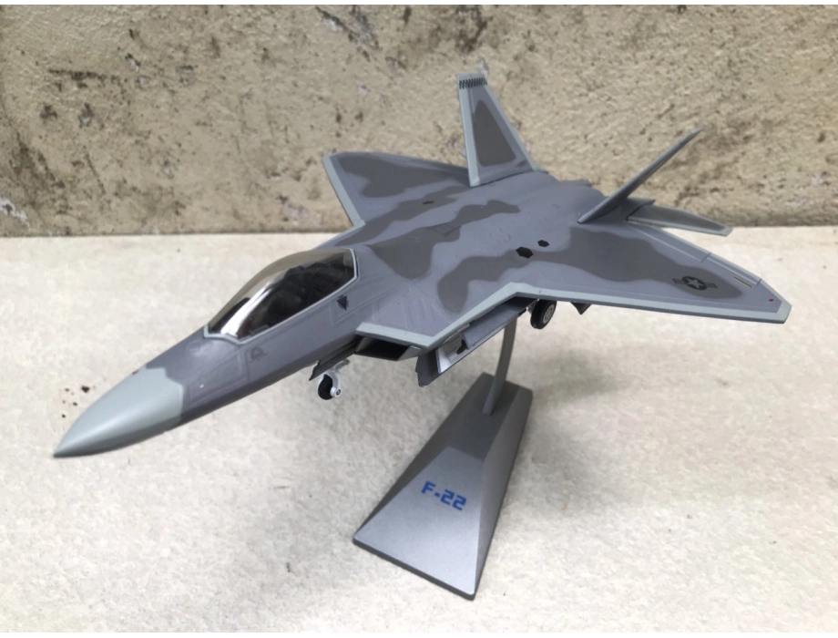 Máy bay Lockheed Martin F22 Raptor tỷ lệ 1:72