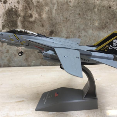 Máy bay Tiêm kích  (Mỹ) F14a Tomcat tỷ lệ 1:100