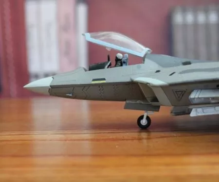​Máy bay Tiêm kích (Mỹ)  F22 Raptor Tàng hình tỷ lệ 1:72