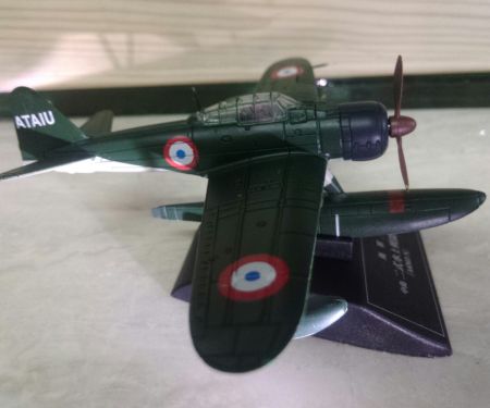 Máy bay Tiêm kích (Nhật Bản) Nakajima A6M2-N 1941 tỷ lệ 1:72