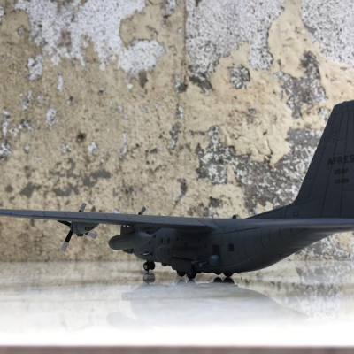 Mô hình máy bay vận tải C-130A 1:200