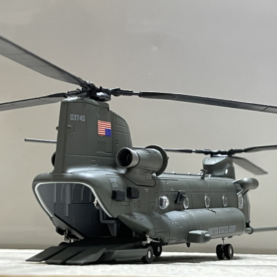 ​Mô hình Kim loại Máy bay Trực Thăng vận tải hạng nặng MH-47G chinook  tỷ lệ 1:72