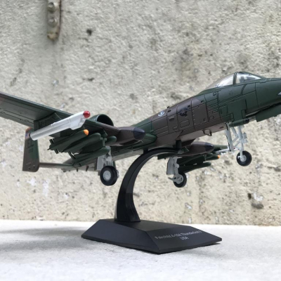Mô hình Máy bay A-10 Thunderbolt II tỷ lệ 1:72