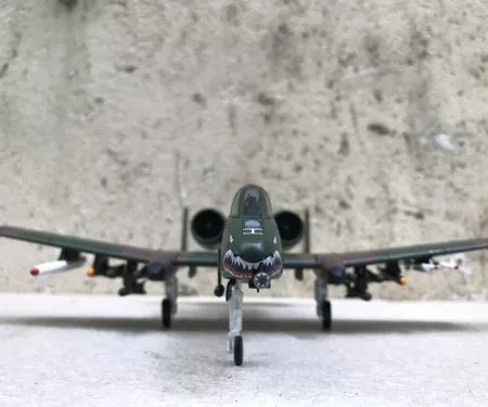 Mô hình Máy bay A-10 Thunderbolt II tỷ lệ 1:72