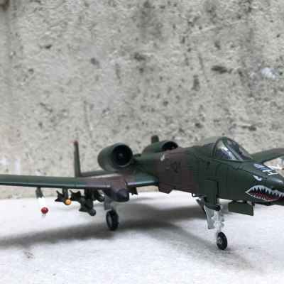 Mô hình Máy bay A-10 Thunderbolt II tỷ lệ 1:72