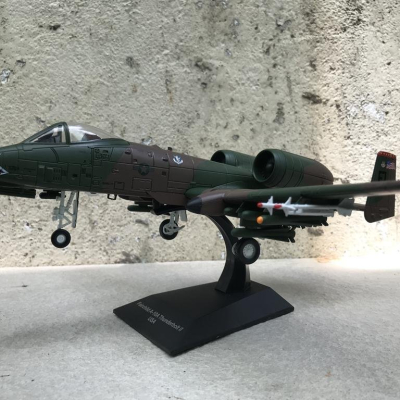 Mô hình Máy bay A-10 Thunderbolt II tỷ lệ 1:72