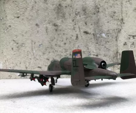 Mô hình Máy bay A-10 Thunderbolt II tỷ lệ 1:72