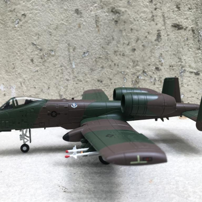 Mô hình Máy bay A-10 Thunderbolt II tỷ lệ 1:72