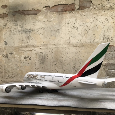 Mô hình máy bay A-380 Emirates (EK) Airways tỷ lệ 1:130