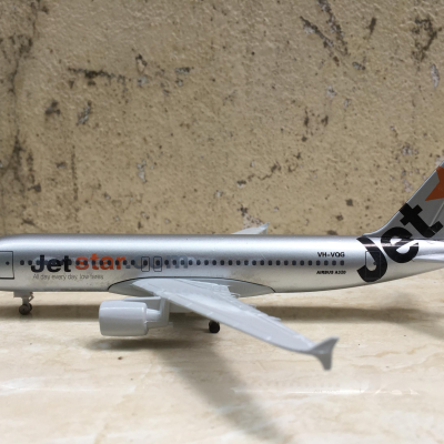 Mô hình máy bay AIRBUS A-320 Jetstar  tỷ lệ 1:350