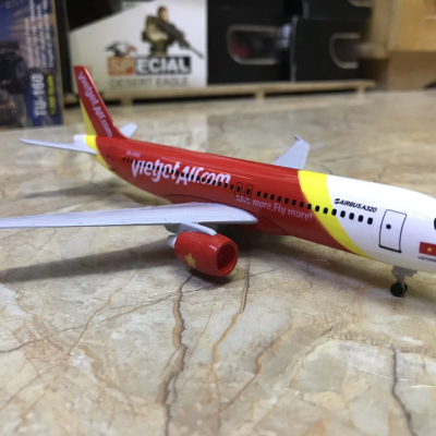 Mô hình máy bay Airbus A-320 VietJet Air tỷ lệ 1:350