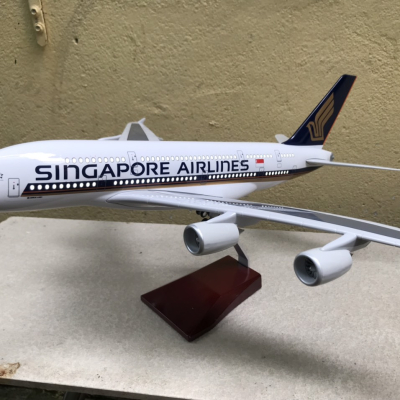 Mô hình máy bay AirBUS A380 Singapore Airlines  tỷ lệ 1:130
