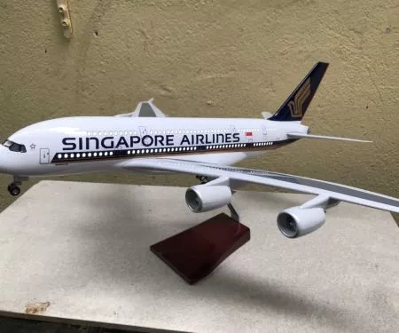 ​Mô hình máy bay AirBUS A380 Singapore Airlines  tỷ lệ 1:130