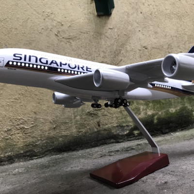 Mô hình máy bay AirBUS A380 Singapore Airlines  tỷ lệ 1:130