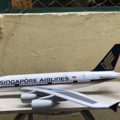 Mô hình máy bay AirBUS A380 Singapore Airlines  tỷ lệ 1:130