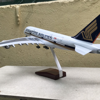 Mô hình máy bay AirBUS A380 Singapore Airlines  tỷ lệ 1:130