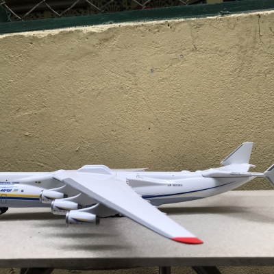 Mô hình máy bay ANTONOV Airlines tỷ lệ 1:200