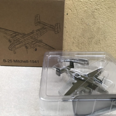 Mô hình Máy bay B-25 Mitchell 1941 tỷ lệ 1:200