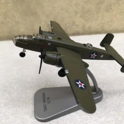 Mô hình Máy bay B-25 Mitchell 1941 tỷ lệ 1:200