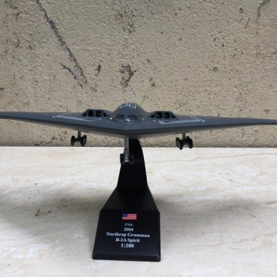 Mô hình Máy bay B-2A Spirit tỷ lệ 1:200