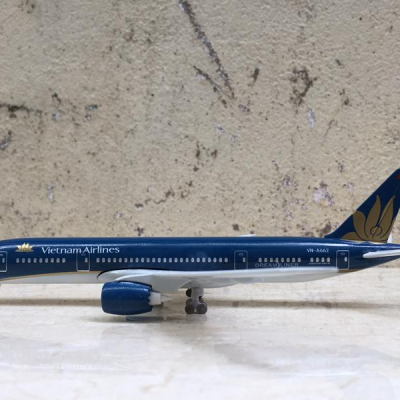 Mô hình máy bay Boeing A-350 VIỆT NAM AIR LINE 1:350