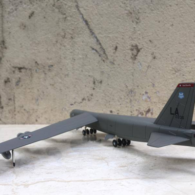 Mô hình Máy bay B52 KẺ HỦY DIỆT tỷ lệ 1:200