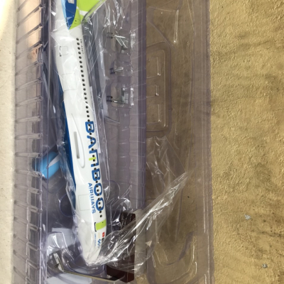 Mô hình máy bay BAMBOO Airways A-320  tỷ lệ 1:130