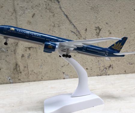 ​Mô hình máy bay Boeing 777 VIỆT NAM AIR LINE tỷ lệ 1:350