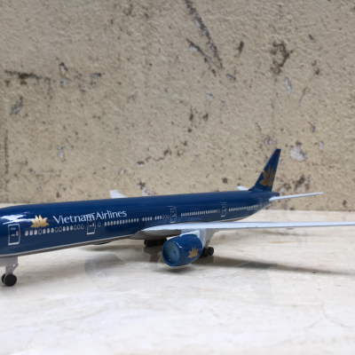 Mô hình máy bay Boeing 777 VIỆT NAM AIR LINE tỷ lệ 1:350