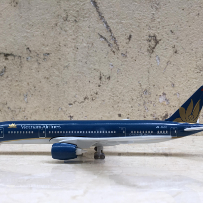 Mô hình máy bay Boeing A-350 VIỆT NAM AIR LINE tỷ lệ  1:350