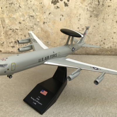 Mô hình Máy bay cảnh báo sớm E-3 Sentry tỷ lệ 1:200