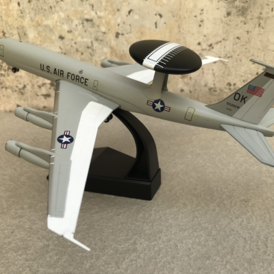 Mô hình Máy bay cảnh báo sớm E-3 Sentry tỷ lệ 1:200