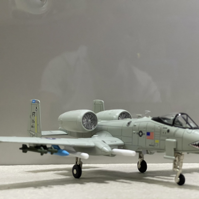 ​Mô hình Máy bay Cường kích A-10 Thunderbolt II tỷ lệ 1:48