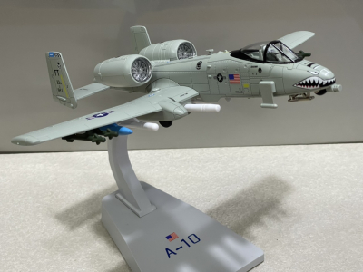 ​Mô hình Máy bay Cường kích A-10 Thunderbolt II tỷ lệ 1:48
