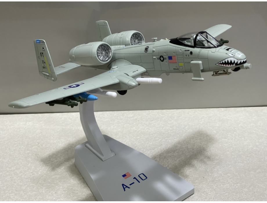 ​Mô hình Máy bay Cường kích A-10 Thunderbolt II tỷ lệ 1:48