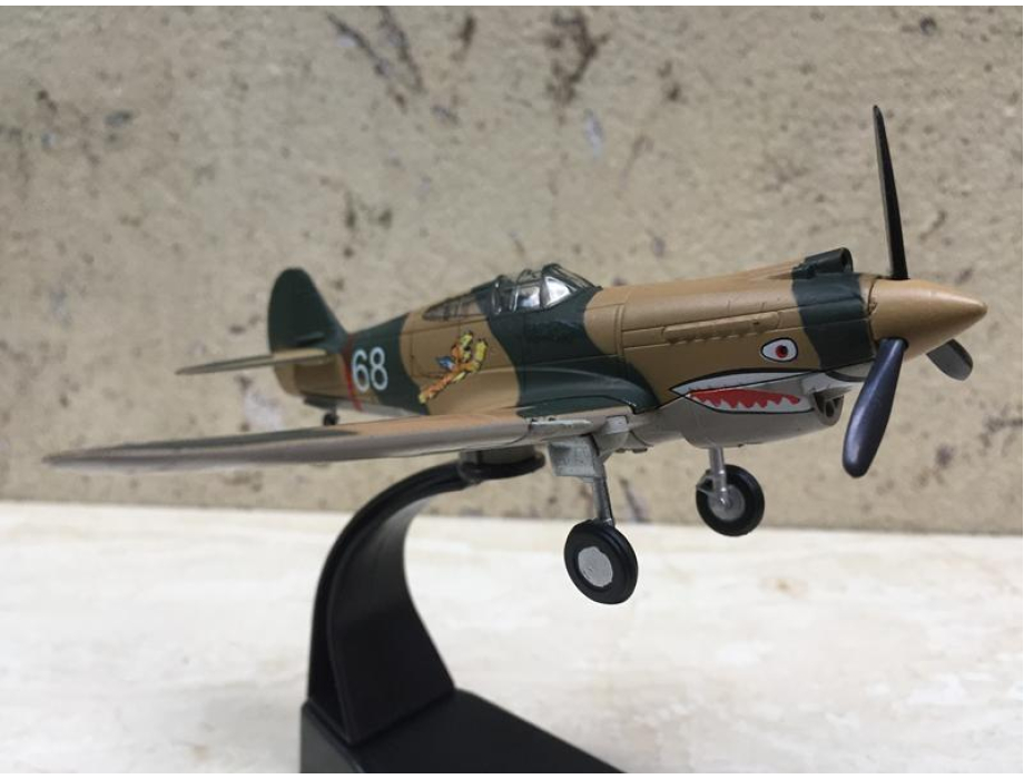 Mô hình máy bay Curtiss P-40 1942 tỷ lệ 1:72