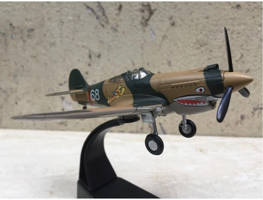Mô hình máy bay Curtiss P-40 1942 tỷ lệ 1:72