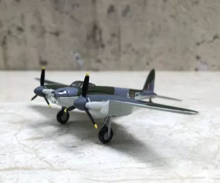 ​Mô hình Máy bay De Havilland DH-98 Mosquito Mk.IV  tỷ lệ 1:144