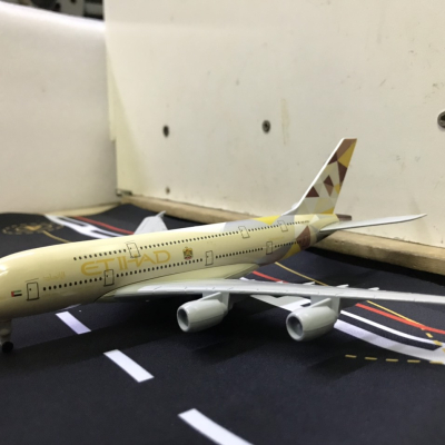 Mô hình máy bay Etihad Airways A380  tỷ lệ 1:350