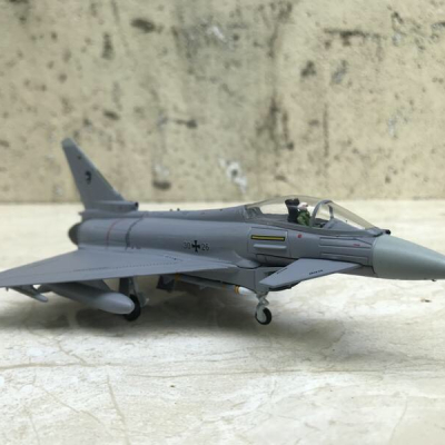 Mô hình Máy bay Eurofighter Typhoon Germany tỷ lệ 1:100