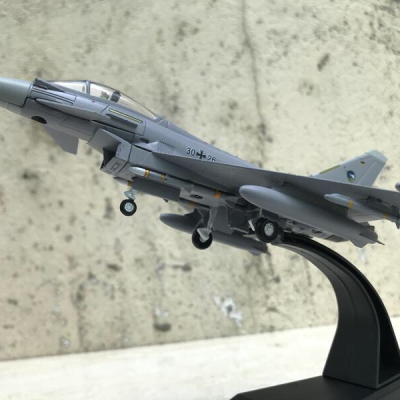 Mô hình Máy bay Eurofighter Typhoon Germany tỷ lệ 1:100